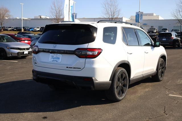 New 2026 Honda Pilot Black Edition image 5