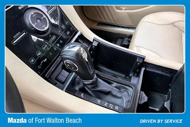 Used 2018 Ford Taurus Limited FWD image 15
