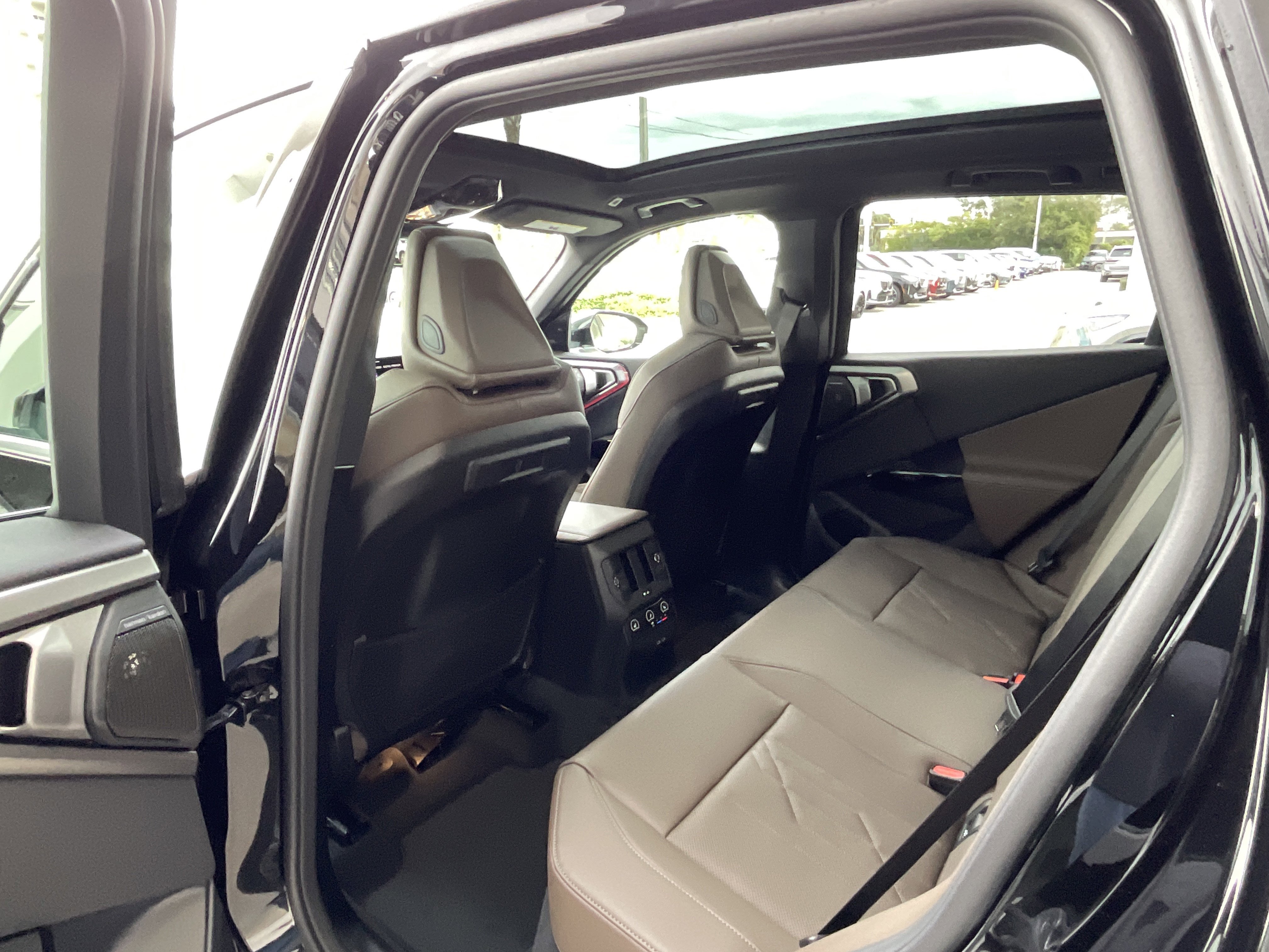 New 2026 BMW X3 xDrive30 w/ Premium Package image 24