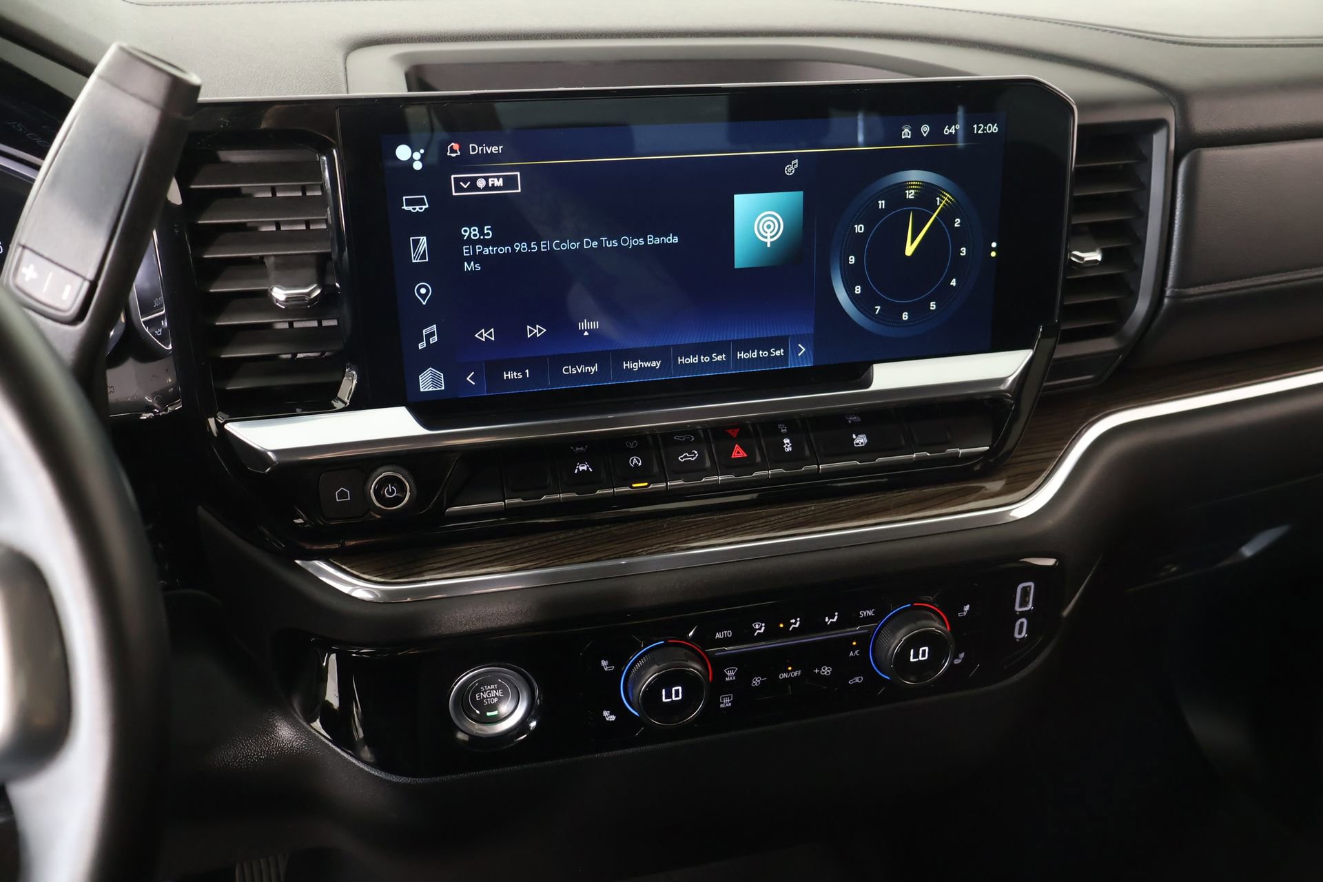 Used 2024 Chevrolet Silverado 1500 LT image 5
