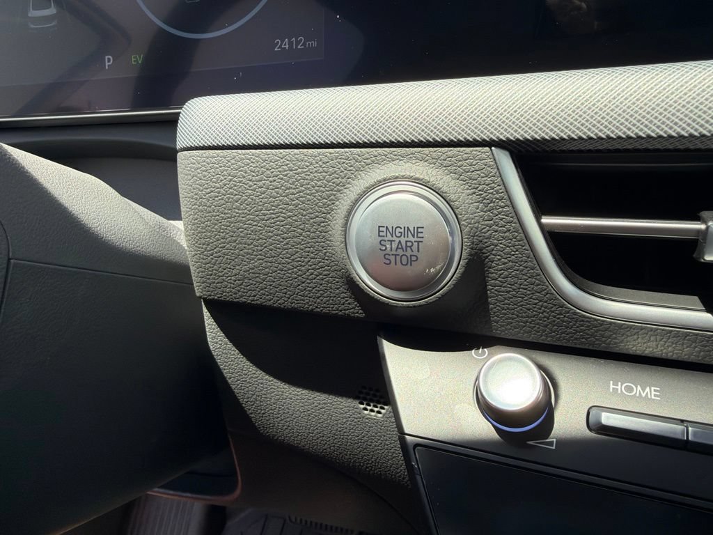 New 2026 Hyundai Sonata Limited FWD image 38