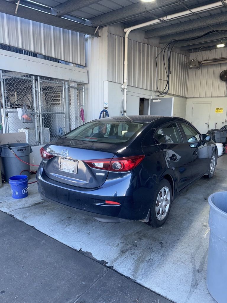 Used 2016 MAZDA MAZDA3 i Sport image 5