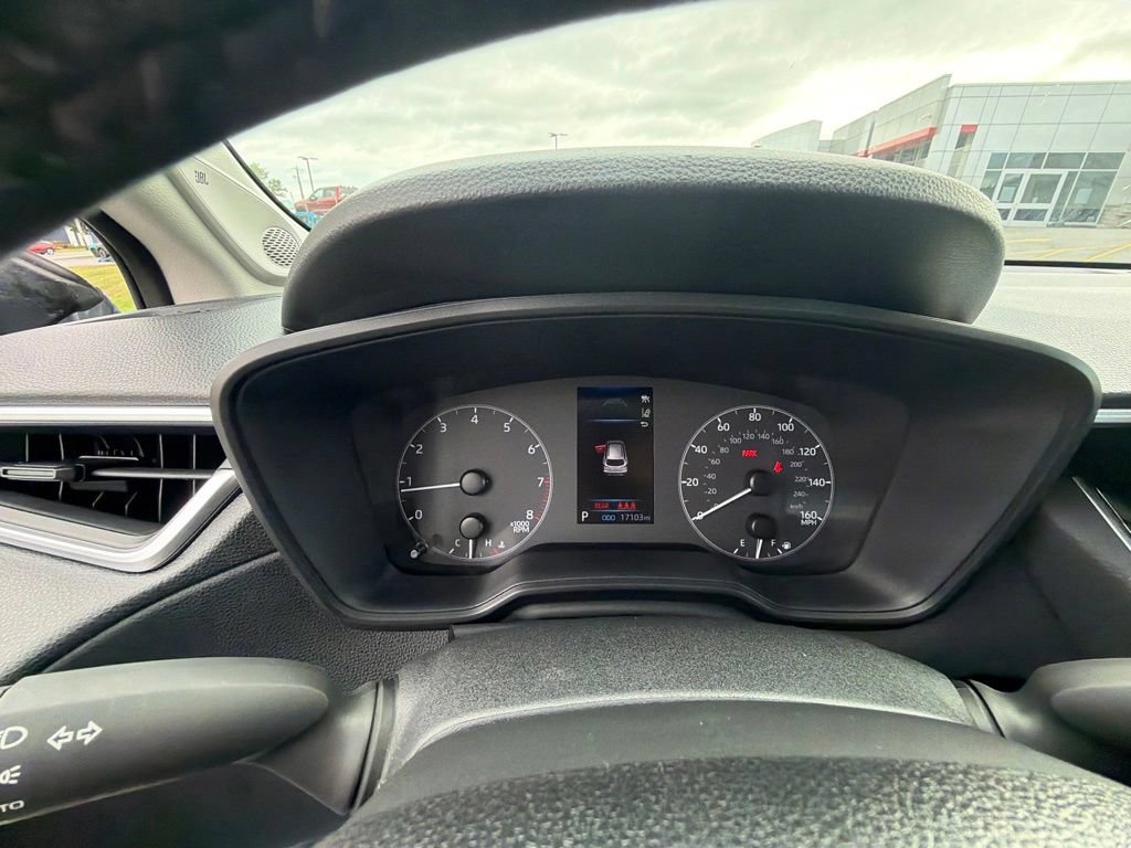 Used 2024 Toyota Corolla Cross LE w/ Moonroof Package AWD/4WD image 26