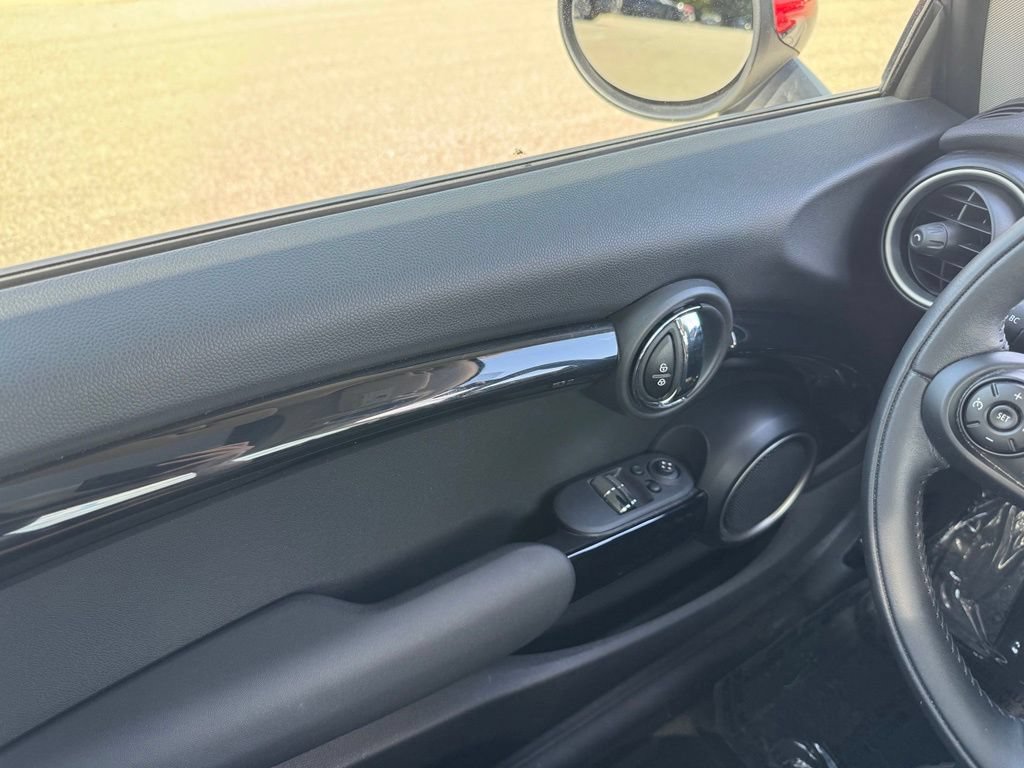 Used 2015 MINI Cooper S FWD image 23