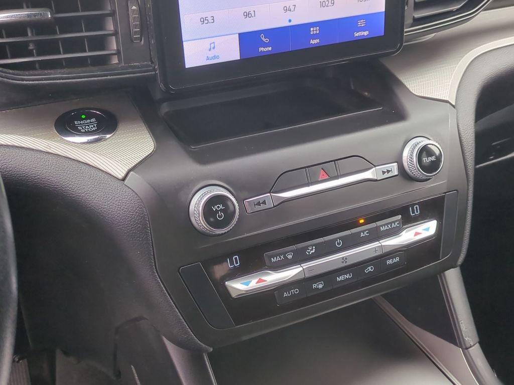 Used 2020 Ford Explorer XLT image 22