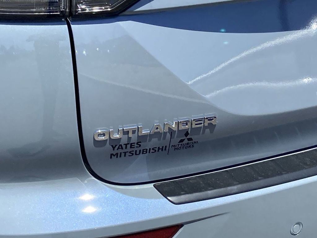 New 2026 Mitsubishi Outlander AWD image 29