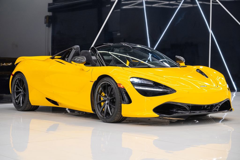 Used 2023 McLaren 720S Luxury image 1