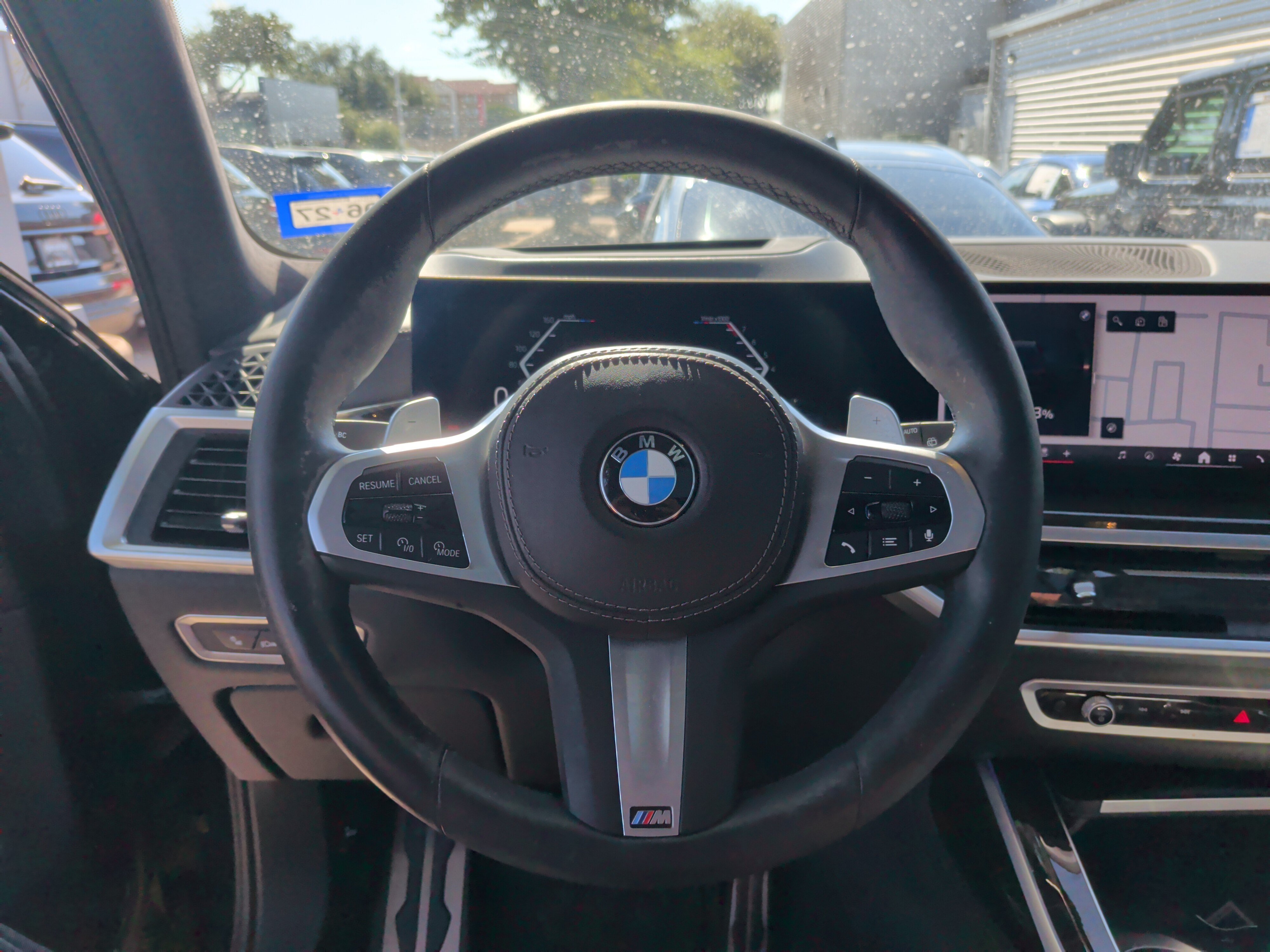 Used 2024 BMW X7 xDrive40i w/ M Sport Package AWD/4WD image 17
