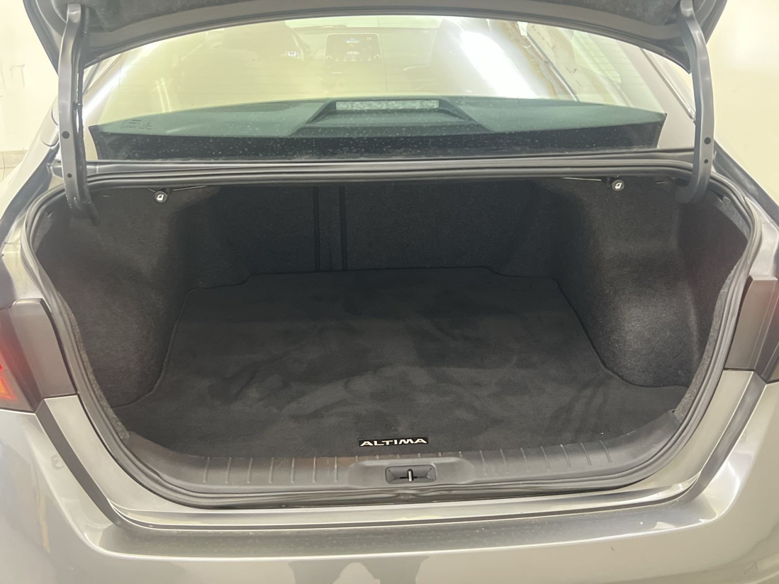 Used 2020 Nissan Altima 2.5 S FWD image 24
