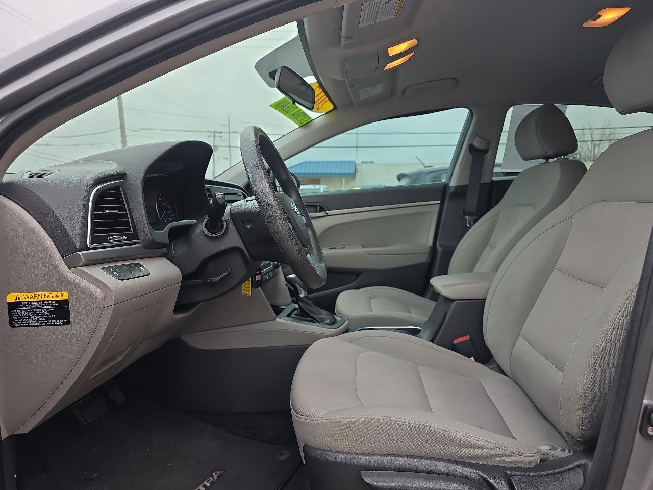 Used 2017 Hyundai Elantra SE image 9