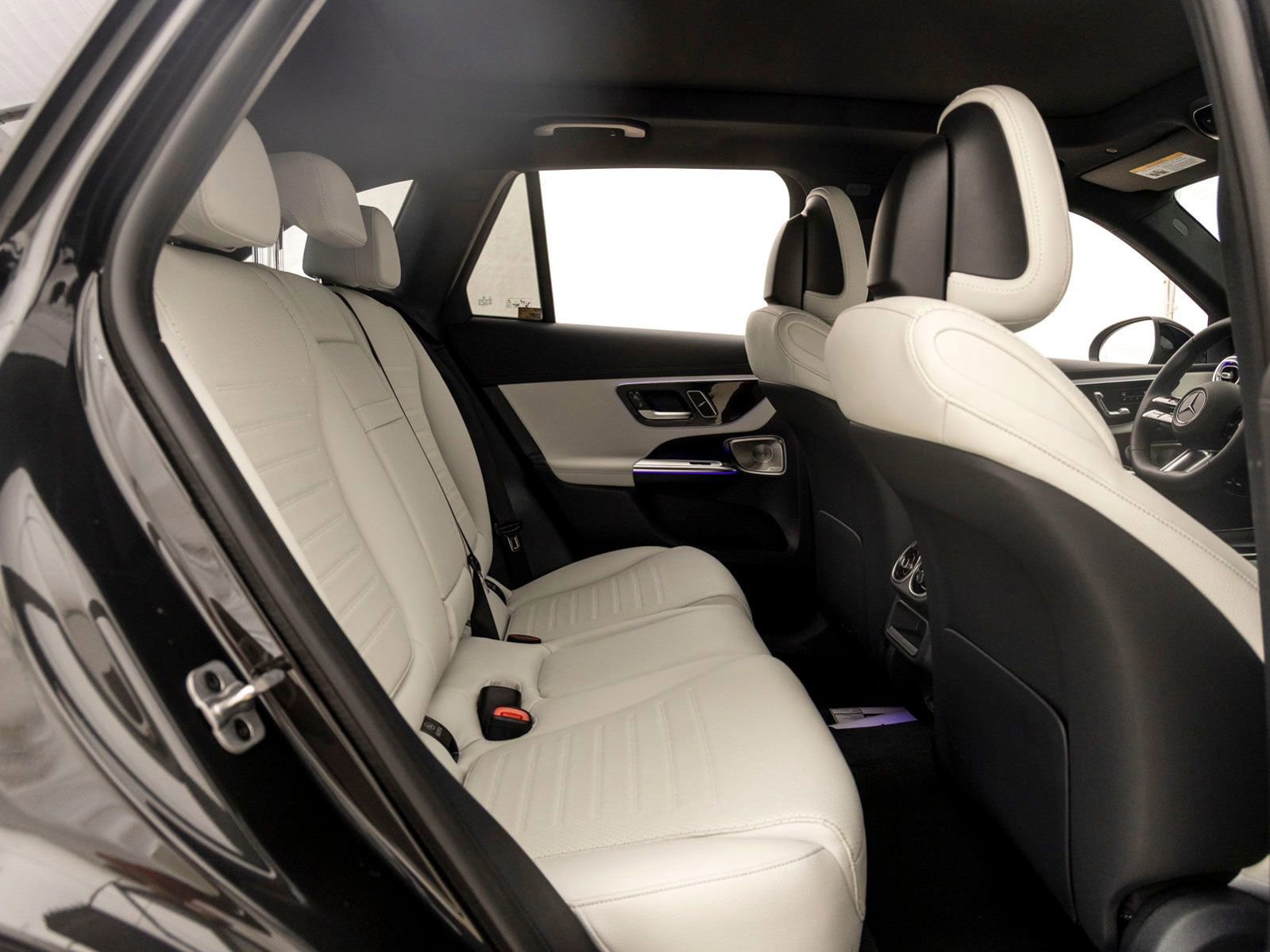 New 2026 Mercedes-Benz GLC 300 image 24