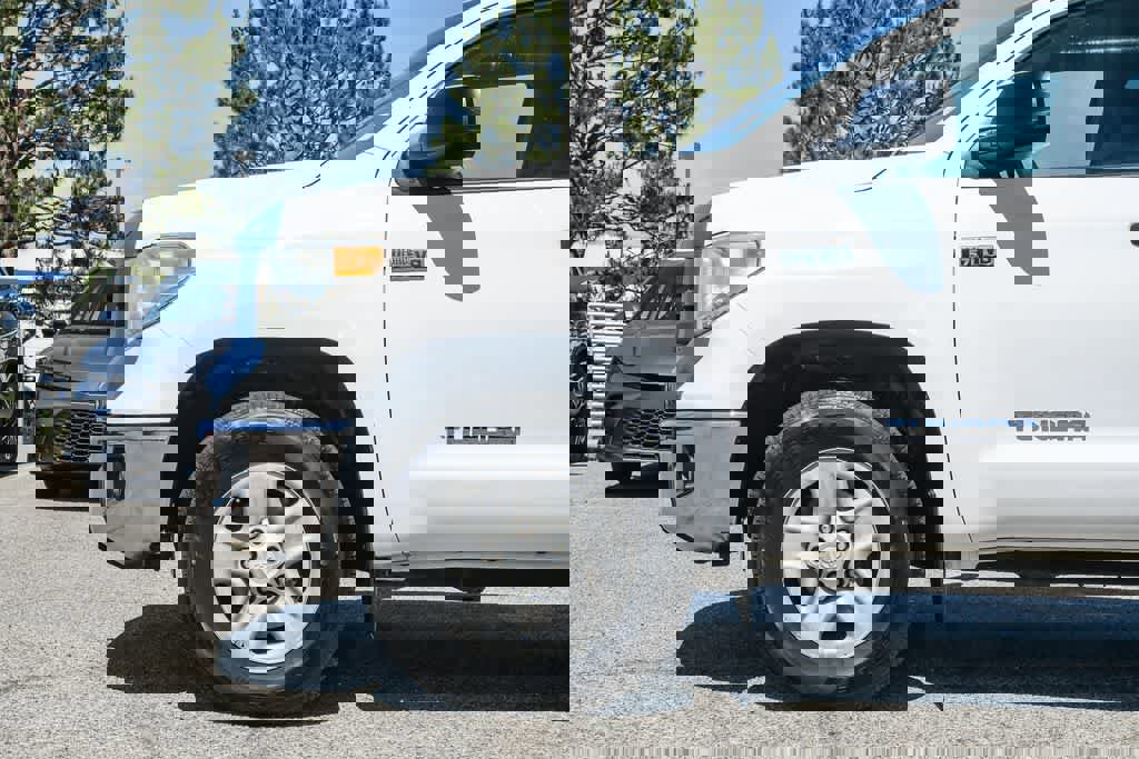 Used 2014 Toyota Tundra SR5 w/ SR5 Upgrade Package RWD image 10