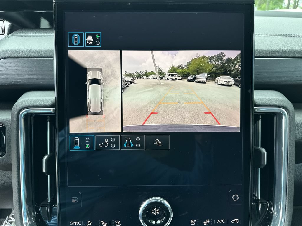 Certified 2025 GMC Yukon XL Denali AWD/4WD image 15