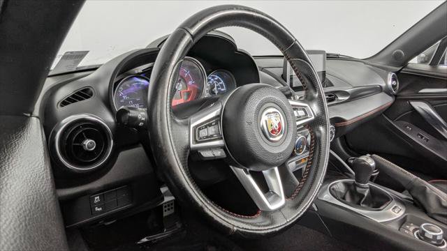 Used 2018 FIAT 124 Spider Abarth w/ Convenience Group RWD image 18