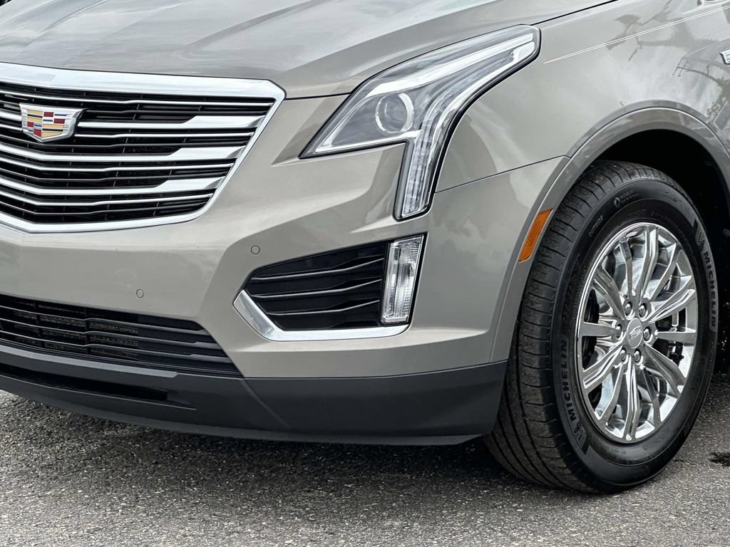 Used 2018 Cadillac XT5 Luxury w/ Driver Awareness Package FWD image 8