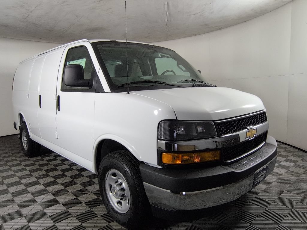 New 2026 Chevrolet Express 2500 w/ Driver Convenience Package RWD image 3