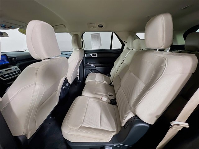 Used 2021 Ford Explorer Base image 21