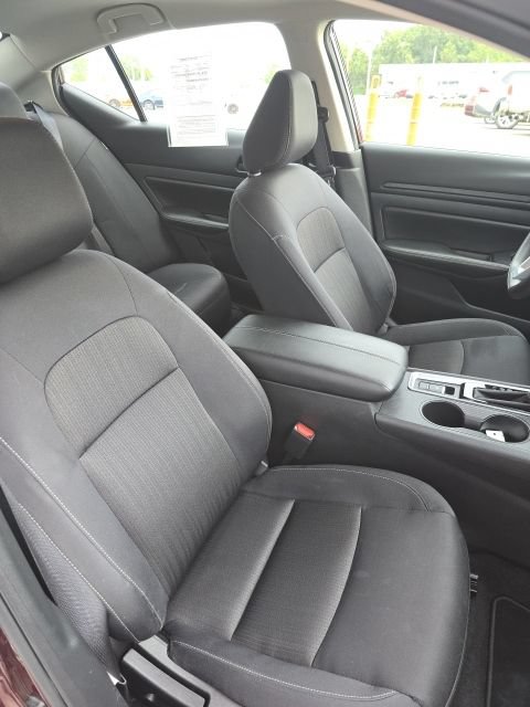 Used 2025 Nissan Altima 2.5 SV AWD/4WD image 29