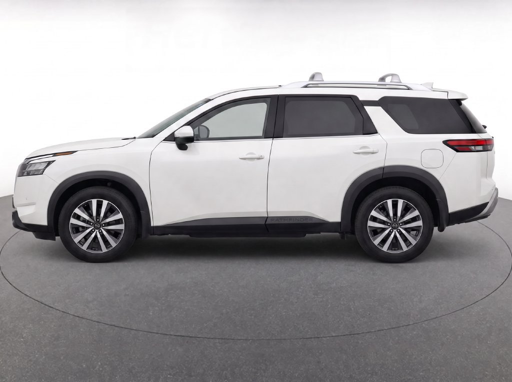 Used 2023 Nissan Pathfinder SL AWD/4WD image 4