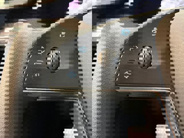 Used 2022 Tesla Model X Plaid image 26