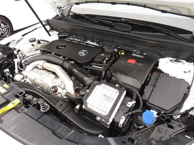 Used 2025 Mercedes-Benz GLB 250 4MATIC image 7