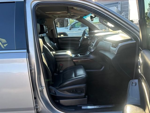 Used 2018 GMC Yukon SLT w/ Open Road Package AWD/4WD image 44