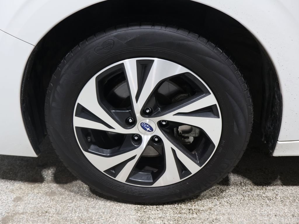 Used 2025 Subaru Legacy Premium image 7