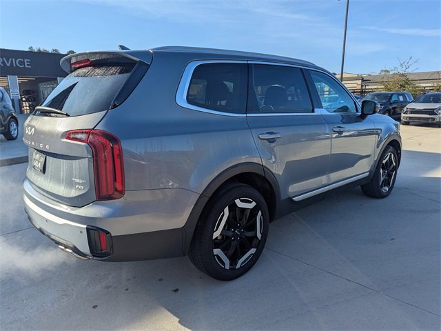 Used 2024 Kia Telluride S w/ S Sunroof Package image 3