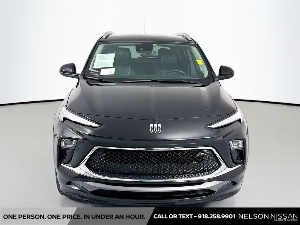 Used 2025 Buick Encore GX Sport Touring w/ Comfort Package AWD/4WD image 2