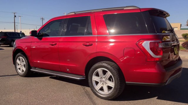 Used 2018 Ford Expedition XLT w/ Equipment Group 202A AWD/4WD image 7