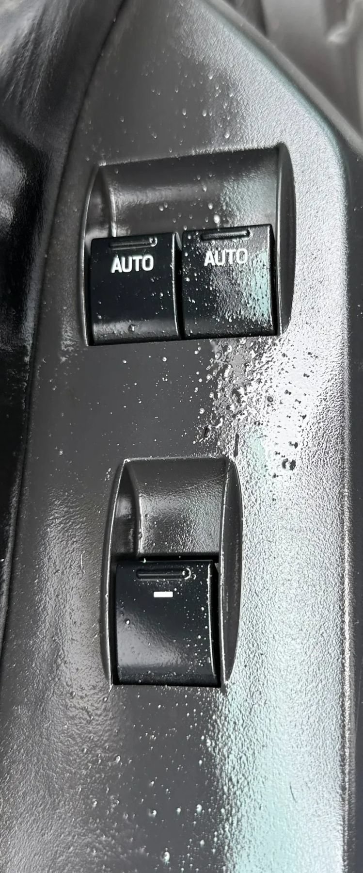 Used 2008 Ford Mustang Convertible RWD image 27