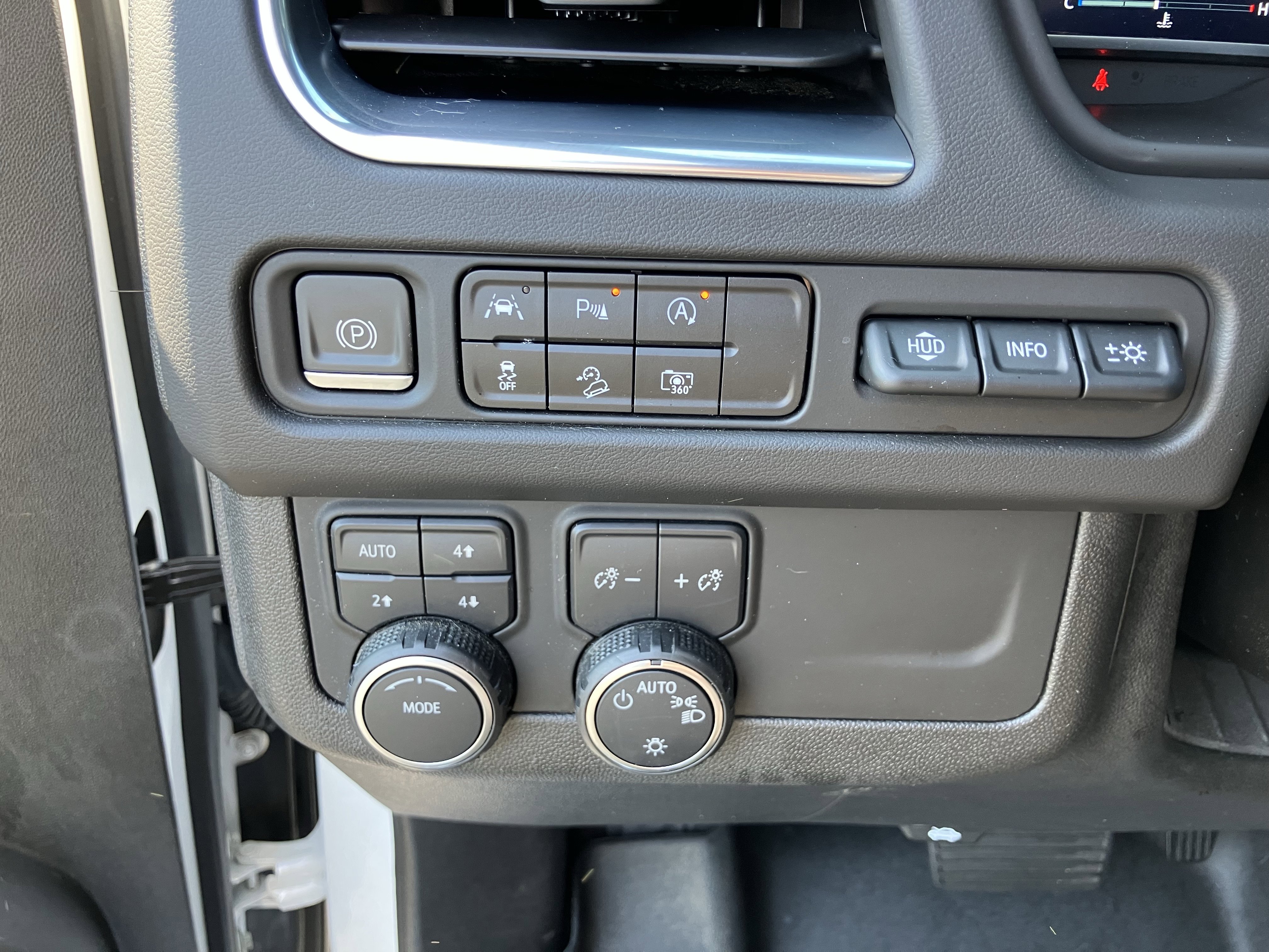 Used 2023 Chevrolet Tahoe High Country w/ Premium Package 2 image 19