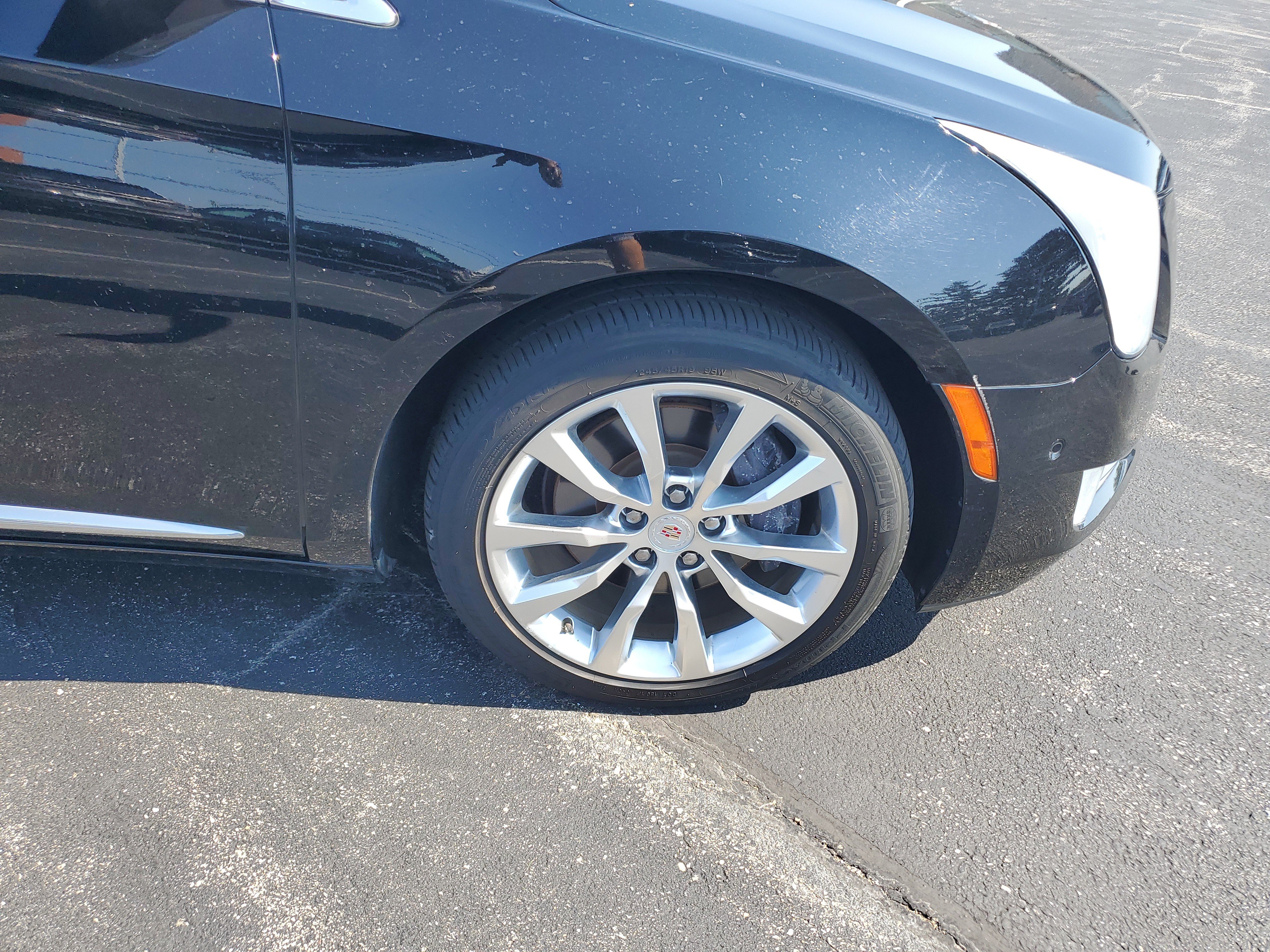 Used 2015 Cadillac XTS Luxury w/ Driver Awareness Package FWD image 5