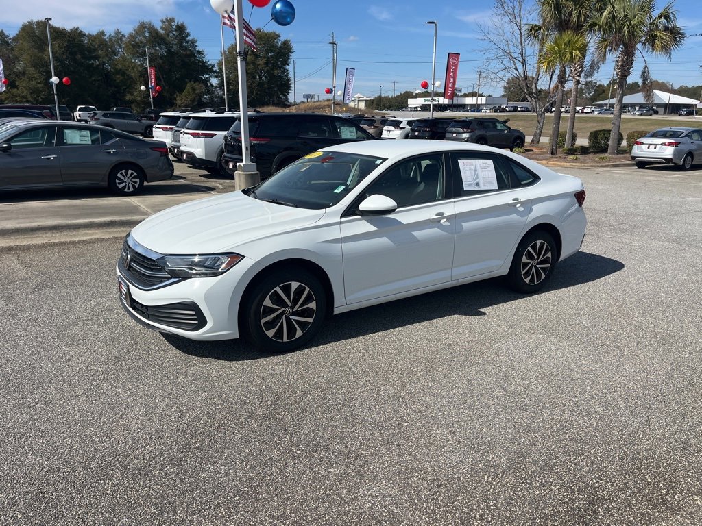 Used 2024 Volkswagen Jetta S image 3