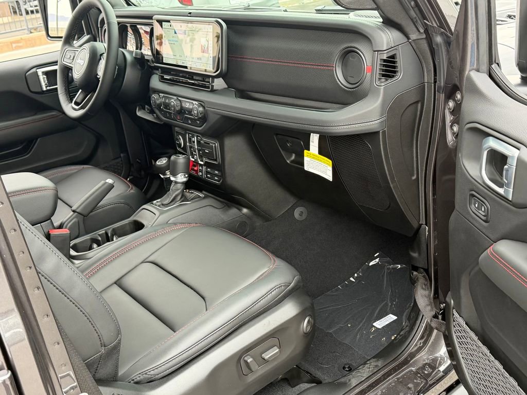 New 2026 Jeep Wrangler Unlimited Rubicon w/ Xtreme 35 Tire Package image 24