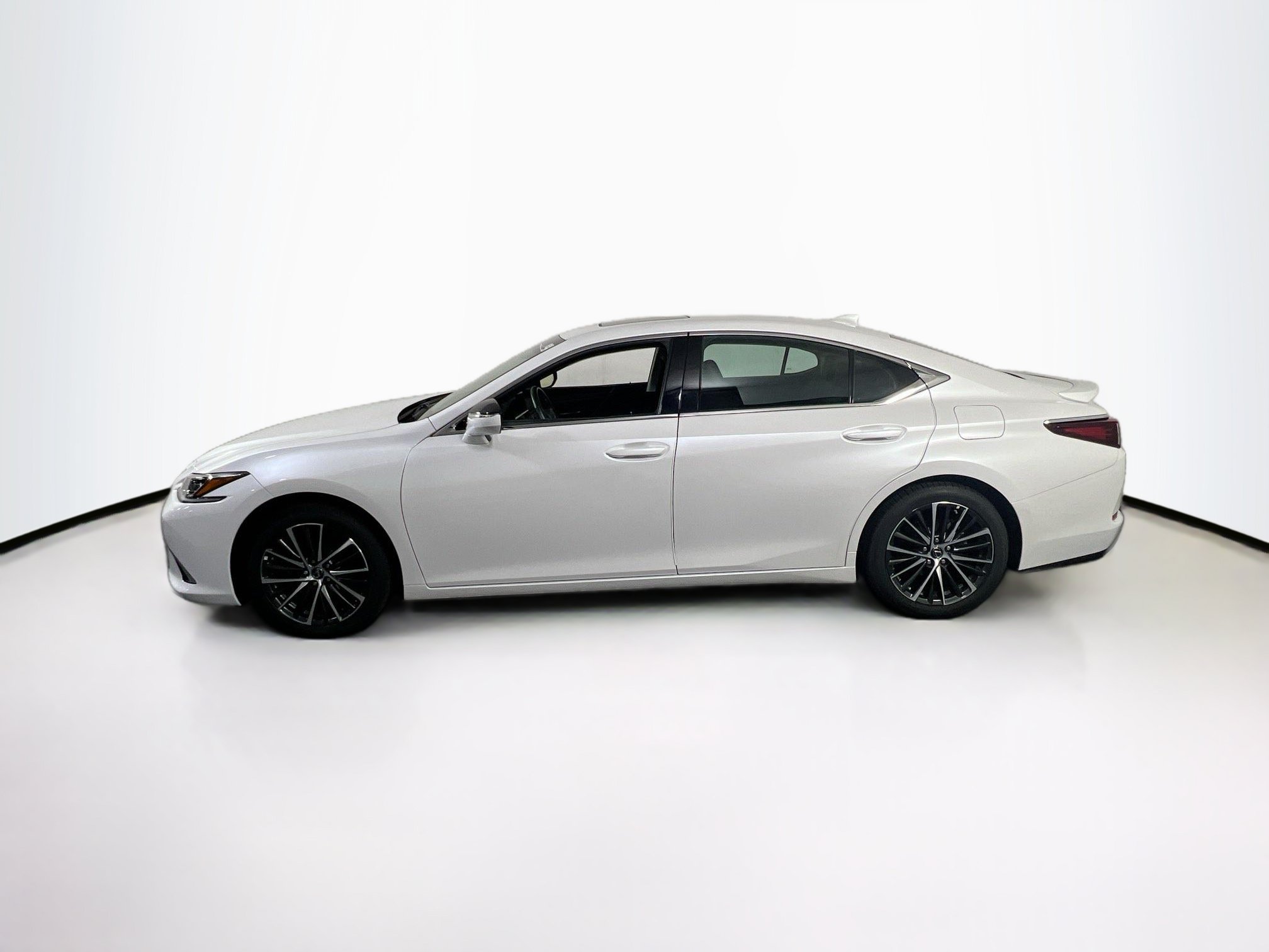 Used 2025 Lexus ES 350 w/ Premium Package FWD image 8