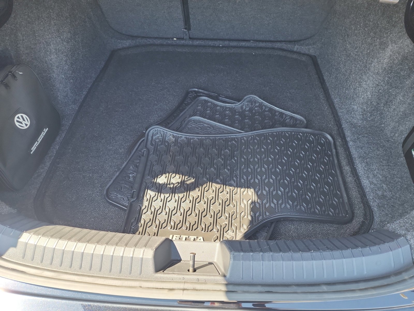 Used 2019 Volkswagen Jetta SEL w/ Cold Weather Package image 31