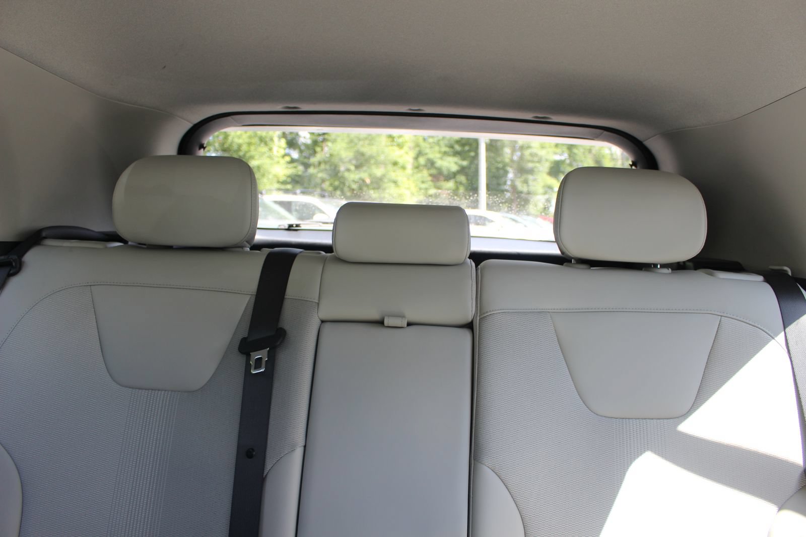 Certified 2024 Kia Niro EX Touring FWD image 38