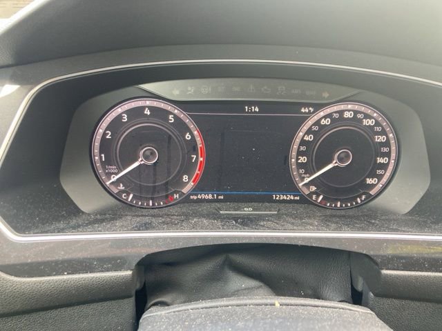 Used 2019 Volkswagen Tiguan SEL w/ 3rd Row Seat Package image 9