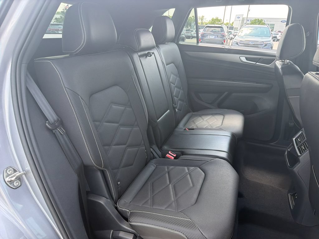 Certified 2024 Volkswagen Atlas Cross Sport SE AWD/4WD image 23