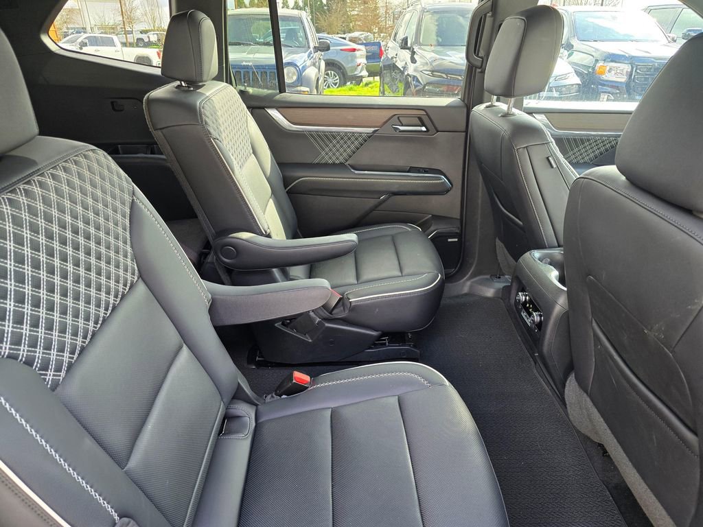 Used 2024 GMC Acadia Denali w/ Super Cruise Package image 12