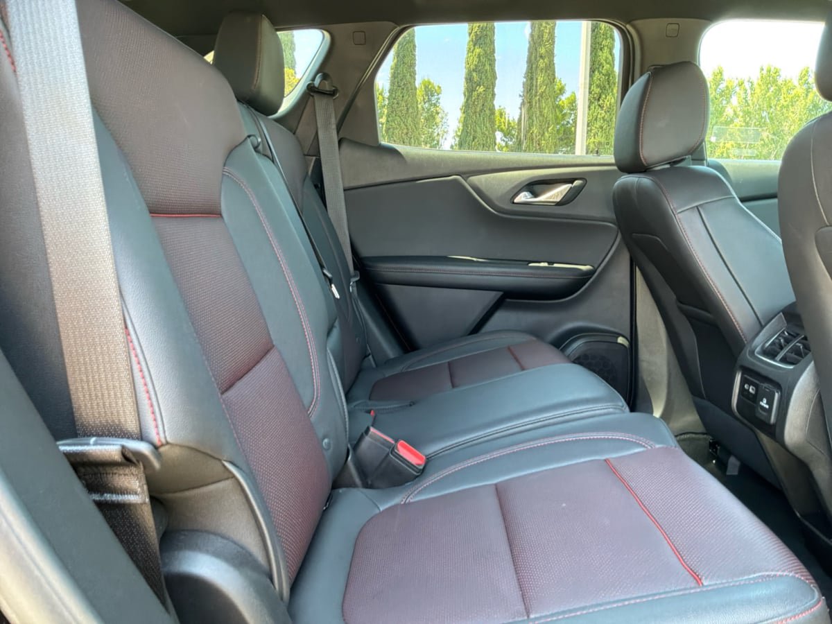 Used 2025 Chevrolet Blazer RS AWD/4WD image 19