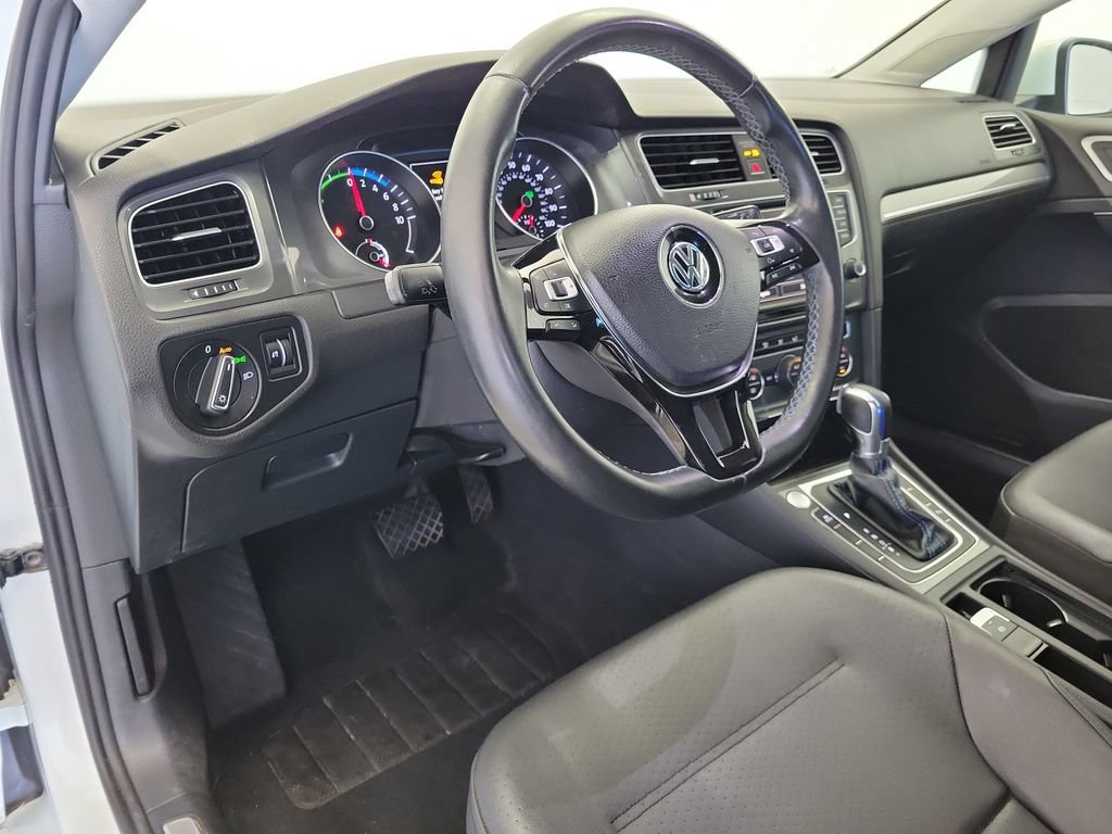 Used 2016 Volkswagen e-Golf SEL Premium FWD image 18