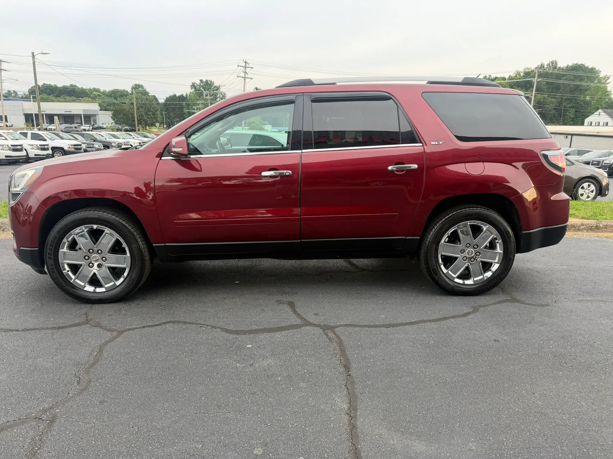 Used 2017 GMC Acadia Limited SLT FWD image 4