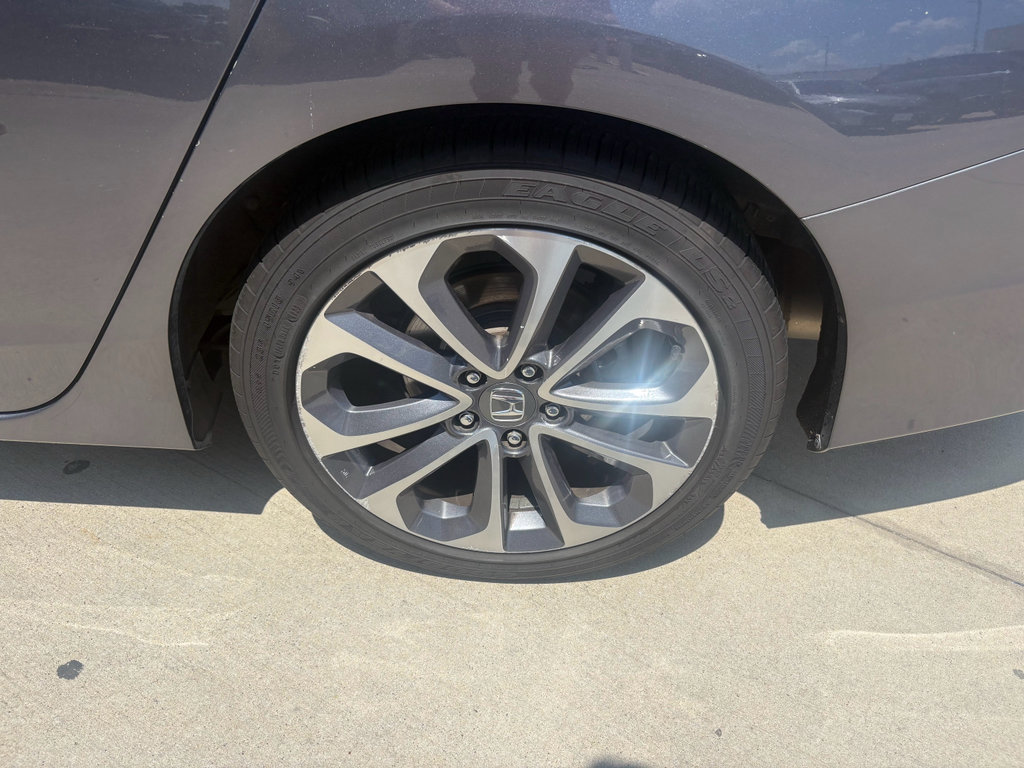 Used 2015 Honda Accord Sport image 30