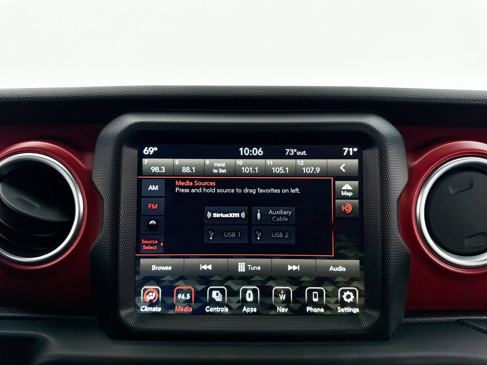 Used 2023 Jeep Gladiator Rubicon AWD/4WD image 23