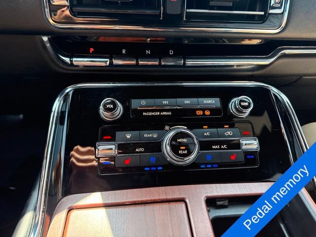 Used 2020 Lincoln Navigator Reserve w/ Equipment Group 208A Reserve AWD/4WD image 21