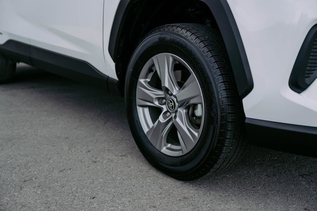 Used 2024 Toyota RAV4 XLE image 5