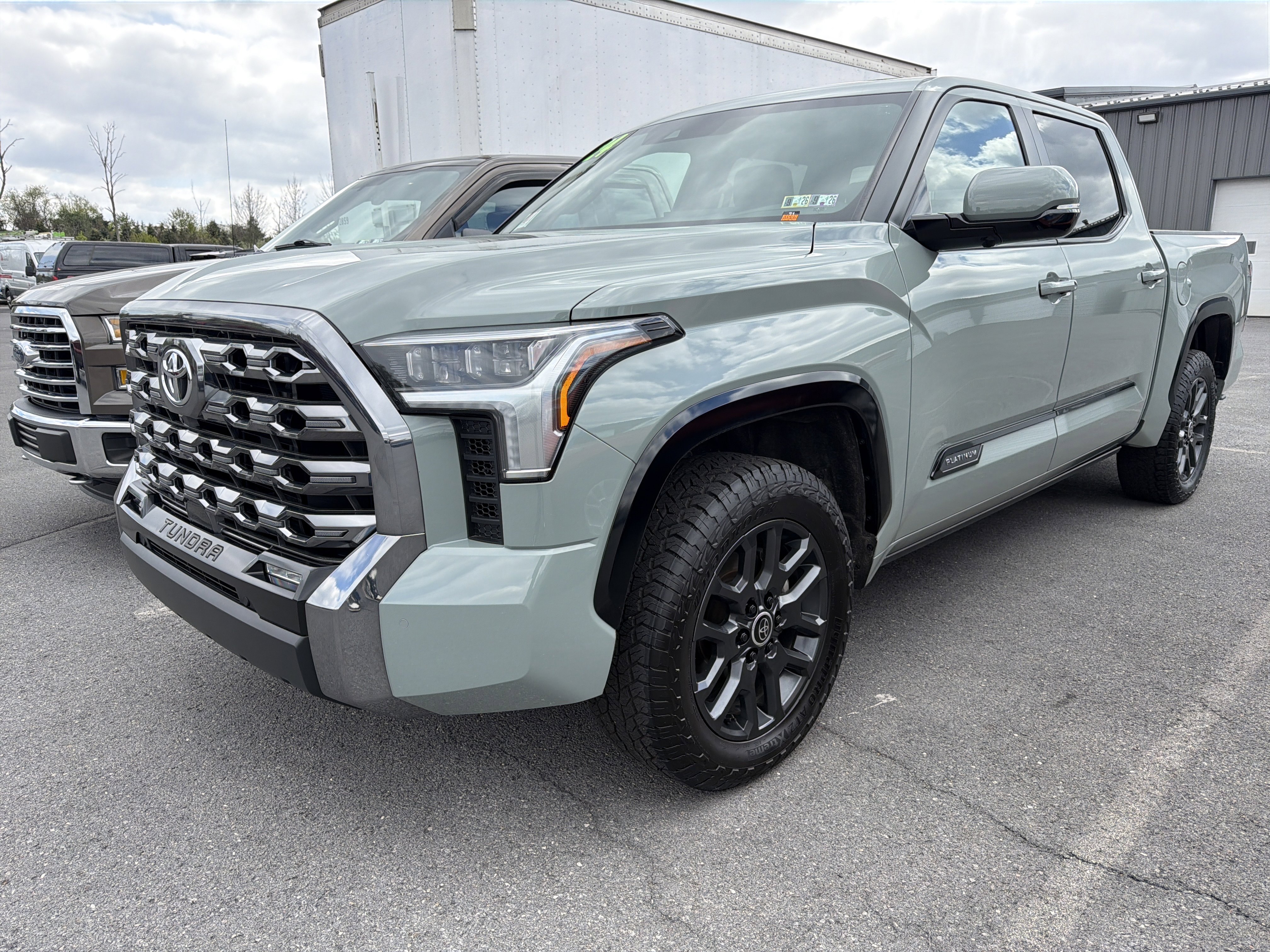 Used 2024 Toyota Tundra Platinum video 3
