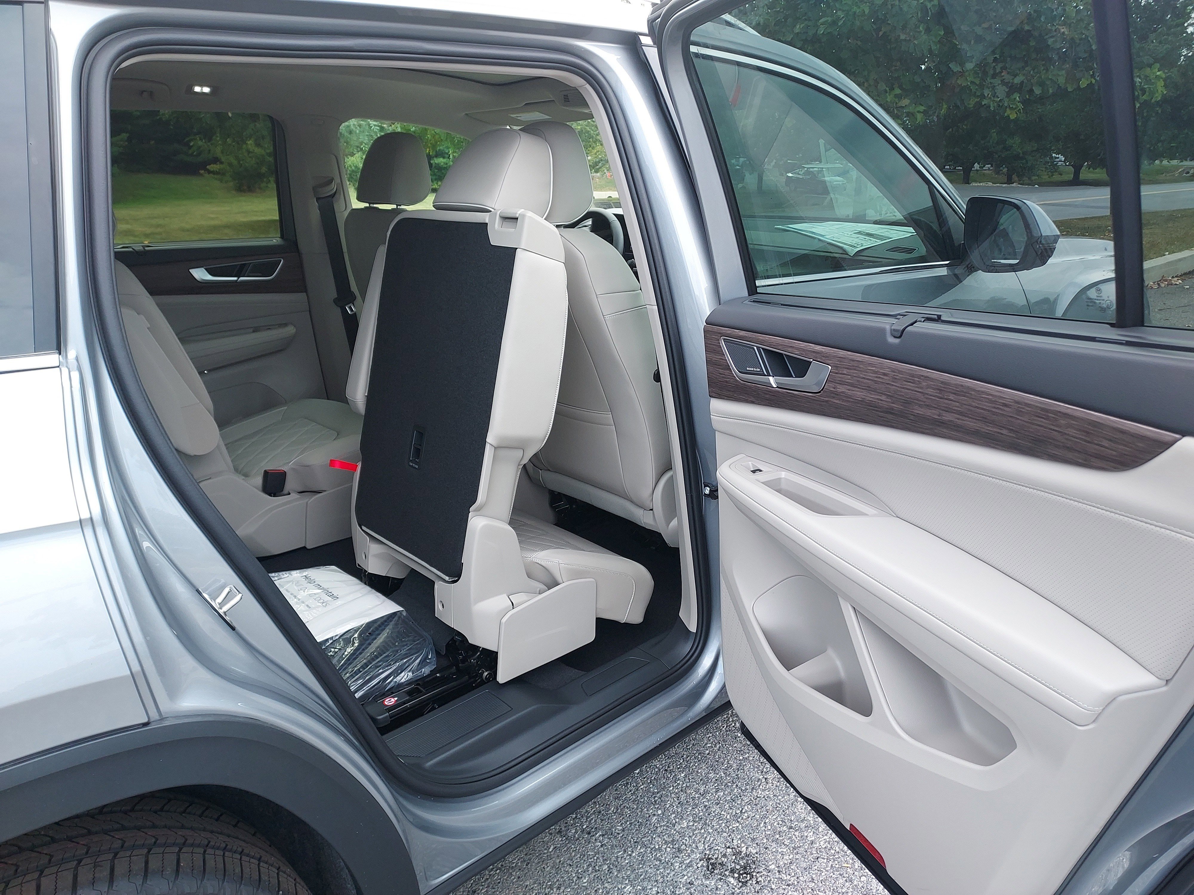 New 2026 Volkswagen Atlas SEL Premium R-Line image 17